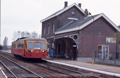 Okegem - Y1076 - 4601- 1982-05-00 Okegem - Jean-Luc VANDERHAEGEN.jpg